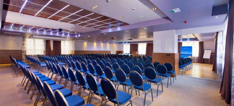 奥米斯广场酒店(Hotel Plaža)图片