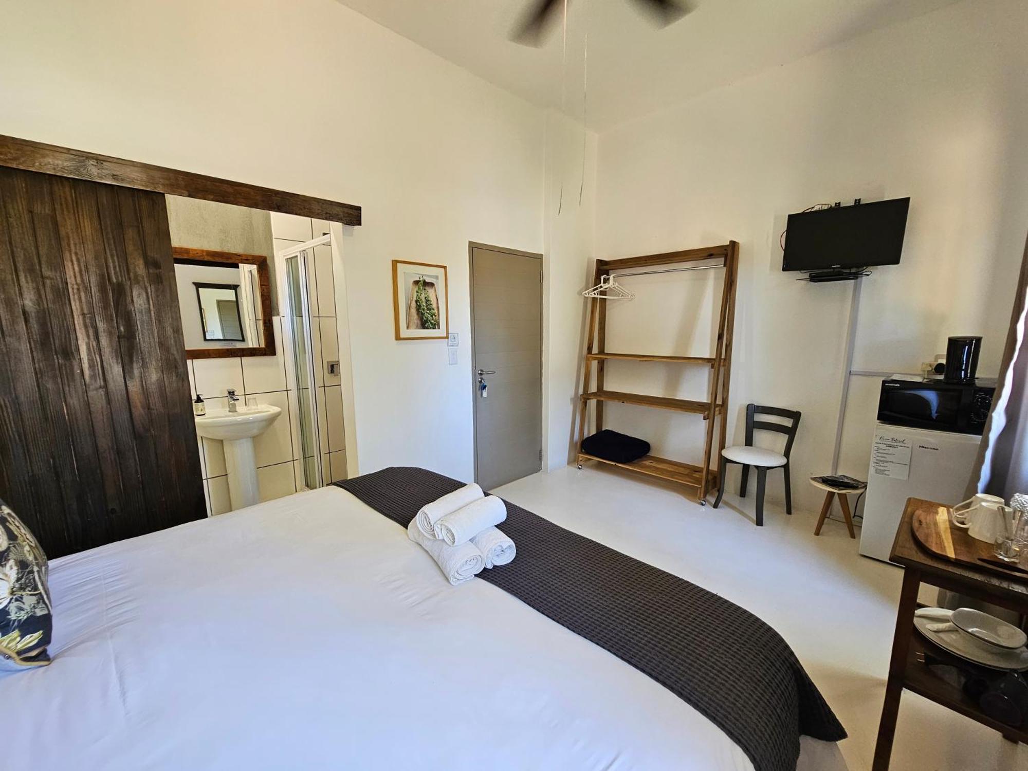 Karoo Retreat- Self Catering Villas and Bed & BreakfastOver view