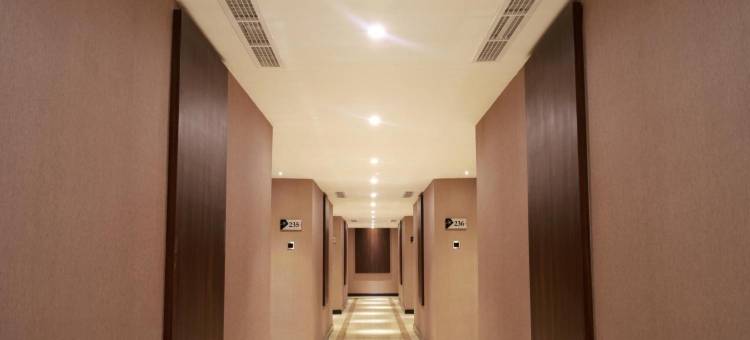 特加尔卡利塔酒店(Karlita Hotel Tegal)图片