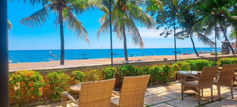 罗维纳海滩酒店(Lovina Beach Hotel)图片