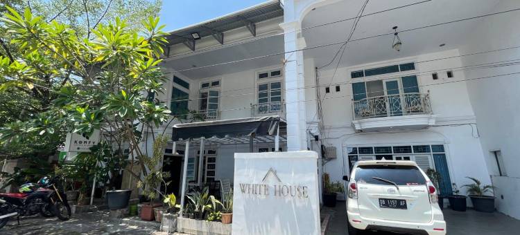 红门酒店靠近万鸦老市政厅(RedDoorz Near Kantor Walikota Manado)图片