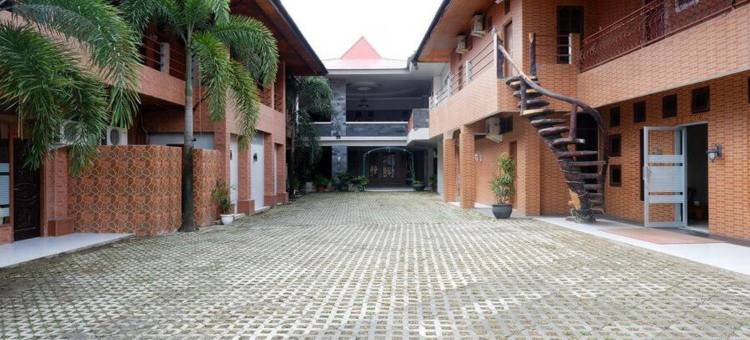 红门酒店Plus-斯里坎迪肯达里酒店(RedDoorz Plus Near Haluoleo University)图片