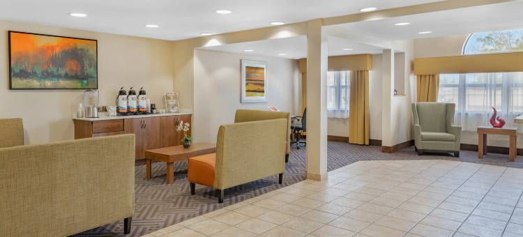 法明顿温德姆呗盟酒店(Baymont by Wyndham Farmington)图片