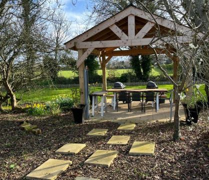 The Willows B&B and Orchard Self Catering Studios Hotel Overview