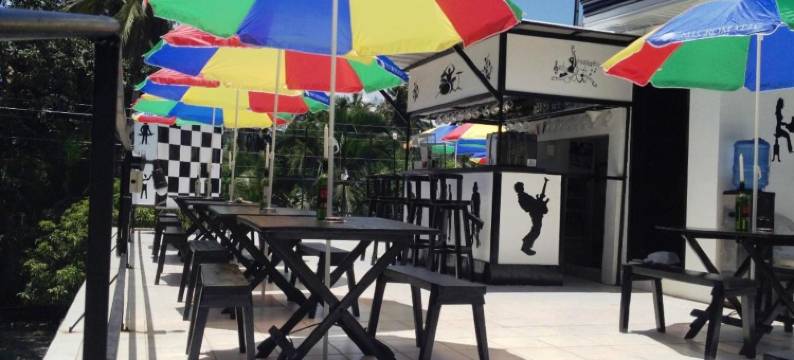 RedDoorz @ Western Highway Lodge Hotel图片