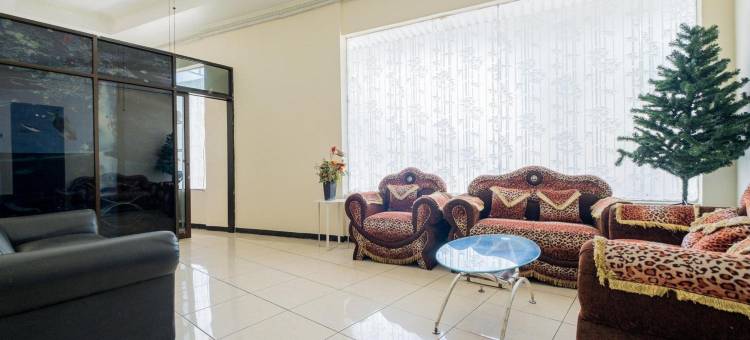 红门酒店普拉斯@格蕾丝公寓泗水(RedDoorz Plus @ Grace Residence Surabaya)图片