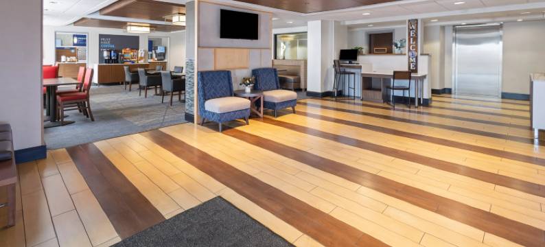 Holiday Inn Express 华尔(Holiday Inn Express WALDORF by IHG)图片