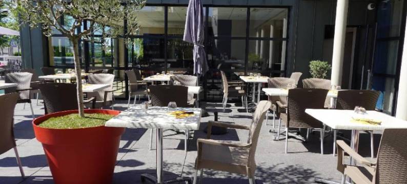 罗阿讷北部赫利欧斯原生酒店(The Originals City Hôtel Hélios Roanne Nord)图片