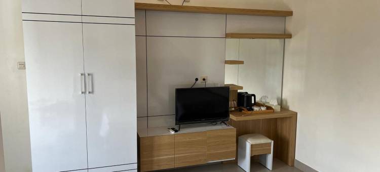 位于尖米士的12卧室公寓-4平方米|带12个独立浴室(Backyard Guest House)图片