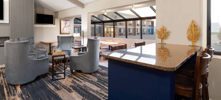 奇珀瓦福尔斯美吟温德姆酒店(AmericInn by Wyndham Chippewa Falls)图片