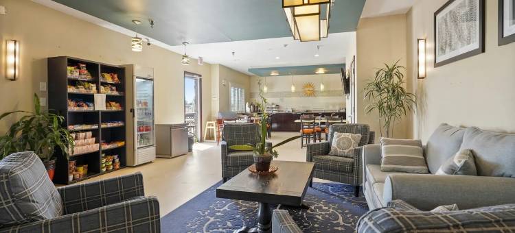 丹佛东北亨德森拉昆塔温德姆套房酒店(La Quinta Inn & Suites by Wyndham Henderson-Northeast Denver)图片