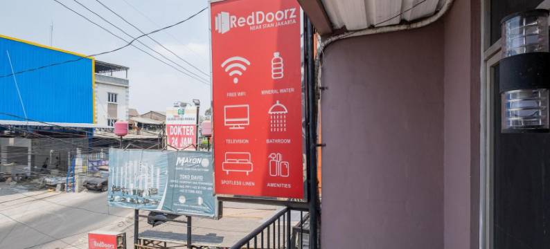 红多兹酒店-近STAN(RedDoorz Near Stan)图片