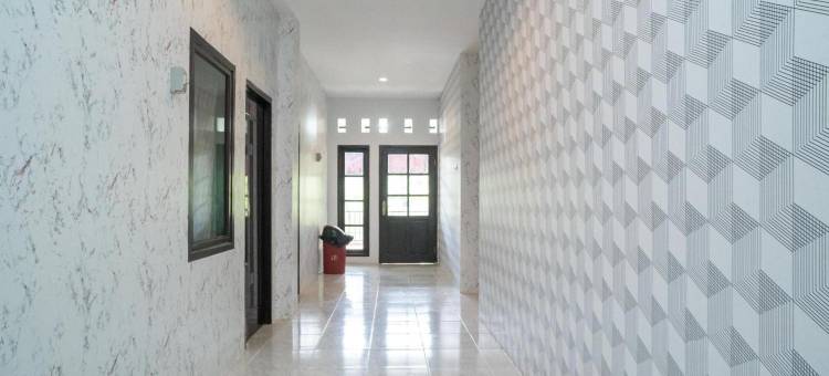 红多兹Plus酒店-近ITC森帕卡马斯2号(RedDoorz Plus Near ITC Cempaka Mas 2)图片