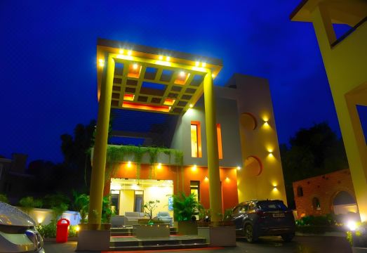Udichi Regency Hotel Overview