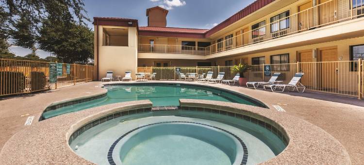 圣马科斯拉昆塔温德姆酒店(La Quinta Inn by Wyndham San Marcos)图片