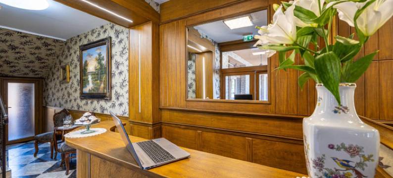 Vörös Álom Apartman Panzió图片