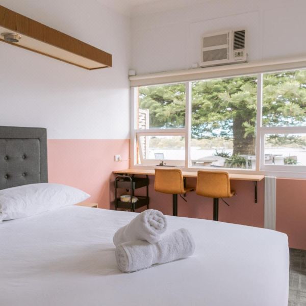 黑天鹅水滨汽车旅馆(Black Swan Waterfront Motel)图片