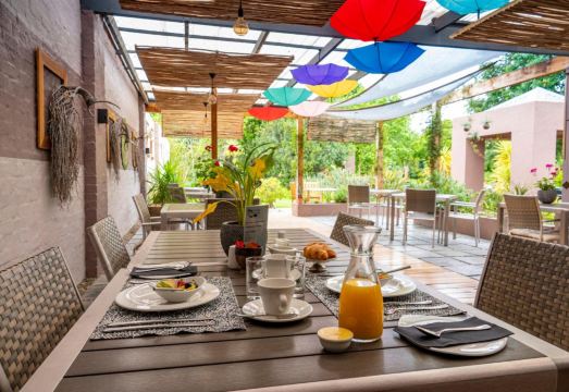 Lily Pond Country Lodge Hotel Overview