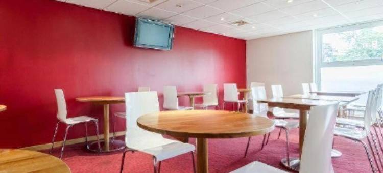 坎伯利中心旅屋酒店(Travelodge Camberley Central)图片