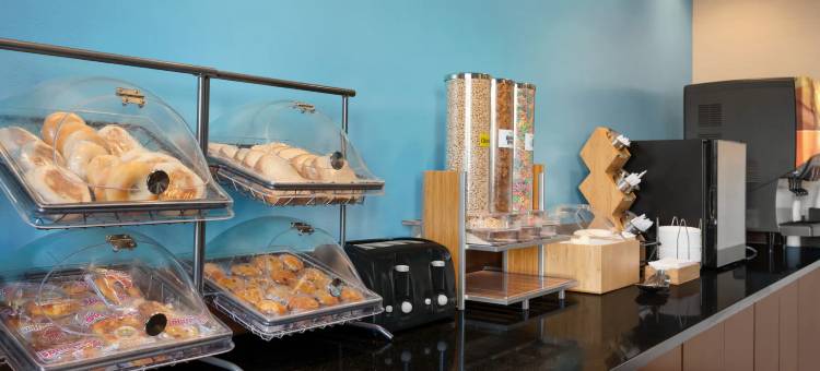 塔尔萨呗盟温德姆酒店(Baymont by Wyndham Tulsa)图片