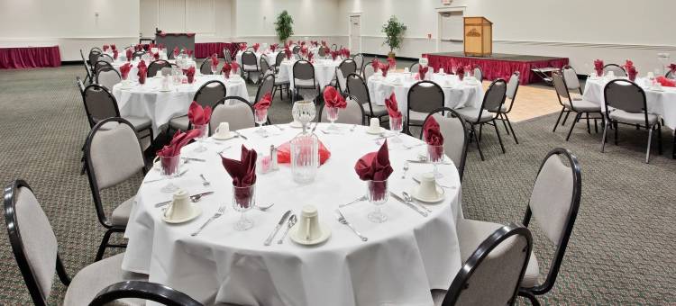 雷丁假日酒店(Holiday Inn Redding)图片