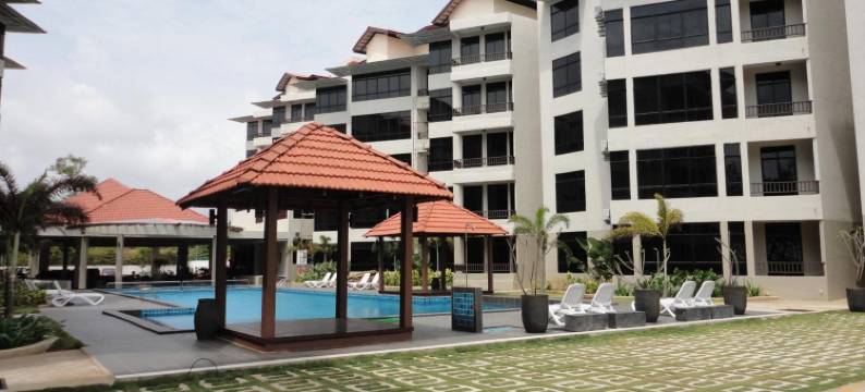 三苏利亚海滩套房公寓(SAMSURIA BEACH SUITE APARTMENTS)图片