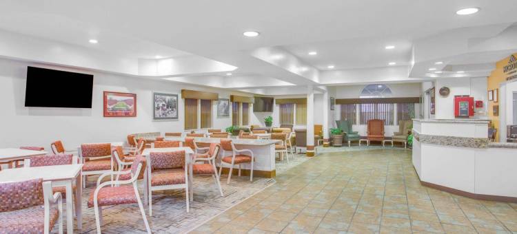 克里斯琴斯堡-布莱克斯堡地区温德姆速8酒店(Super 8 by Wyndham Christiansburg/Blacksburg Area)图片