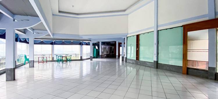 班加纳伽拉蒂尔塔贾迪米特拉Karangkobar红多兹酒店(Hotel Tirta Jadi at Karangkobar Banjarnegara Mitra RedDoorz)图片