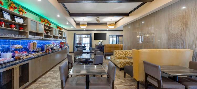 祖母绿贝斯特韦斯特优质套房酒店(Best Western Plus Emerald Inn  Suites)图片