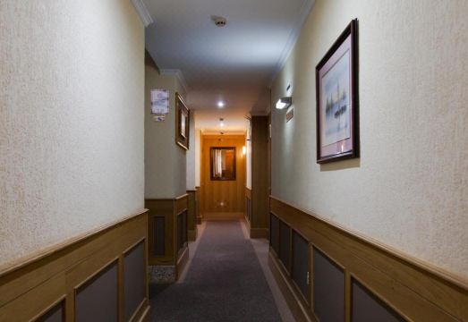 Hotel Regio 2 Hotel Overview