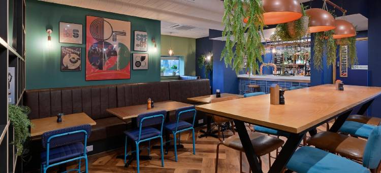 伯明翰邓洛普堡旅屋酒店(Travelodge Birmingham Fort Dunlop)图片