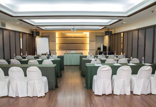 Premier Hotel Hotel Overview