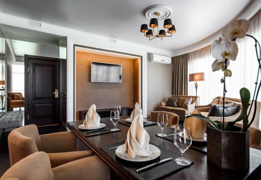 Rossvik Hotel Overview