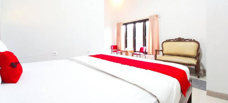 RedDoorz Plus Syariah at Umyas Hotel Near Terminal Anjuk Ladang Nganjuk图片