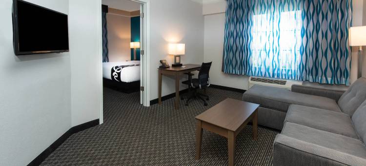 坦帕布兰登摄政公园拉昆塔温德姆套房酒店(La Quinta Inn & Suites by Wyndham Tampa Brandon Regency Park)图片
