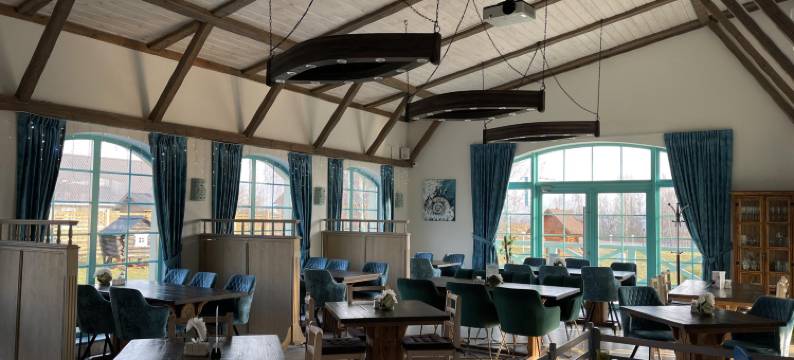 The Country Complex is Healthier图片