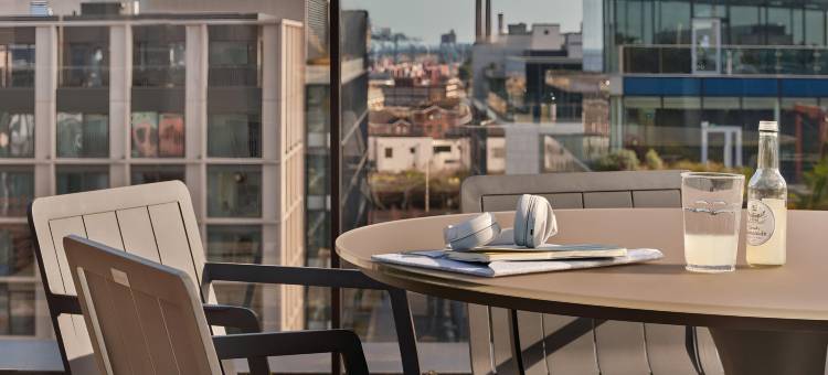 Sonder by Marriott Bonvoy 英国码头公寓大运河广场(Sonder by Marriott Bonvoy Britain Quay Apartments Grand Canal Square)图片