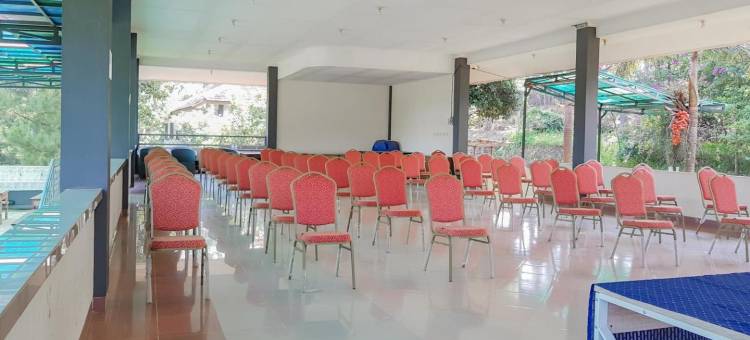 布米奇博莱德米特拉红门酒店-靠近帕穆利汉收费站(Bumi Ciboled Mitra RedDoorz Near Gerbang Tol Pamulihan)图片