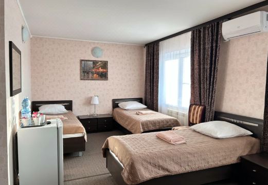 Hotel ElionHotel Overview