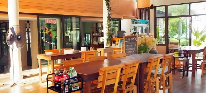 前滩酒店(Front Beach Hotel)图片