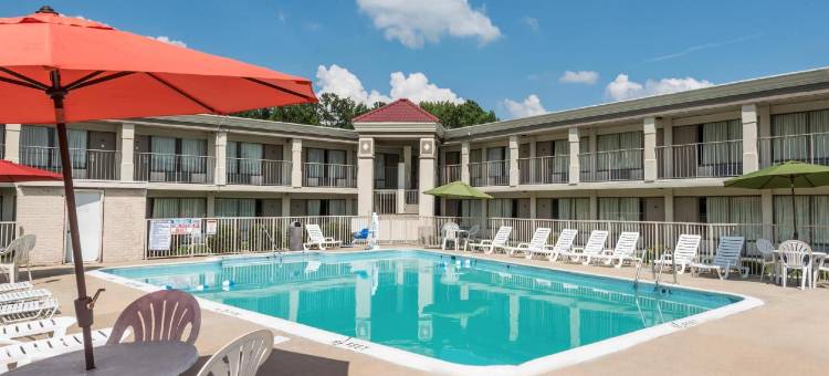 兰伯顿温德姆华美达酒店(Ramada by Wyndham Lumberton)图片