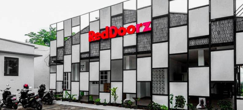 红多兹酒店-近三宝垄武吉萨里(RedDoorz Near Bukitsari Semarang)图片
