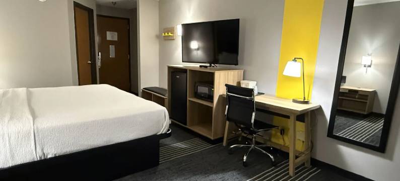 温德姆速8酒店查塔努加东/汉密尔顿广场(Super 8 by Wyndham Chattanooga East - Hamilton Place)图片