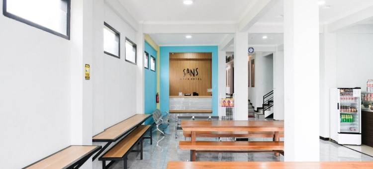 桑斯阿雅巴图酒店(Sans Arya Hotel Batu)图片