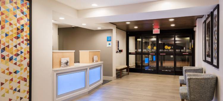 沃伦顿智选假日酒店(Holiday Inn Express Warrenton)图片