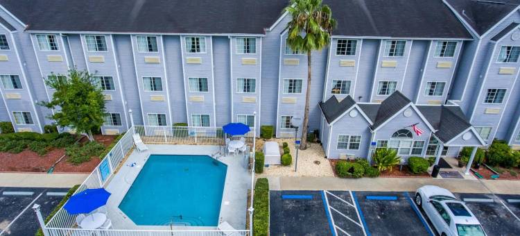 棕榈海岸 I-95 温德姆麦客达套房酒店(Microtel Inn & Suites by Wyndham Palm Coast I-95)图片