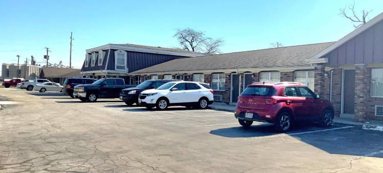 乡村俱乐部酒店及套房(Country Club Inn & Suites)图片