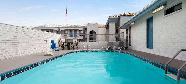 金曼温德姆贝蒙特酒店(Baymont by Wyndham Kingman)图片