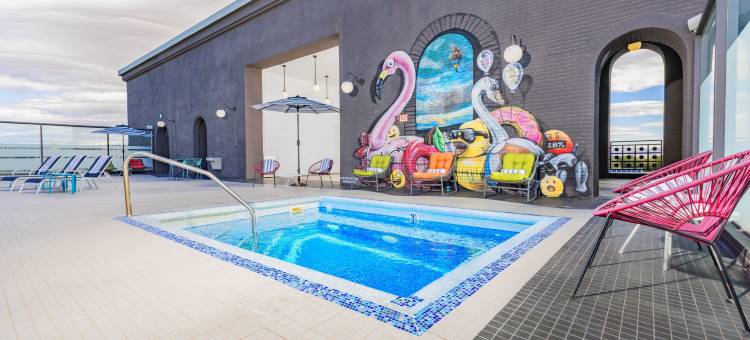 里诺市中心万丽水疗酒店(Renaissance Reno Downtown Hotel & Spa)图片