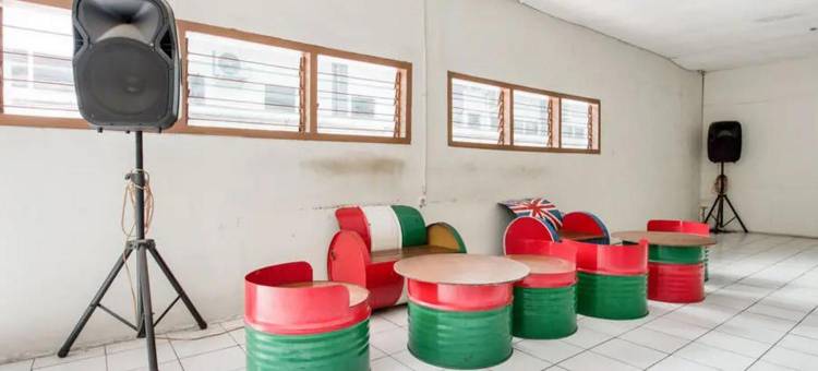 近银河购物中心红门旅馆(RedDoorz Plus Near Galaxy Mall)图片